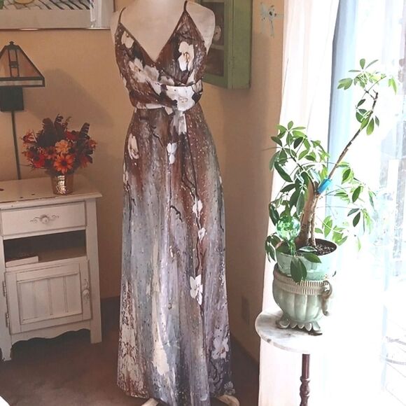 Made With ❤️  Maxi Dress - Picture 1 of 13